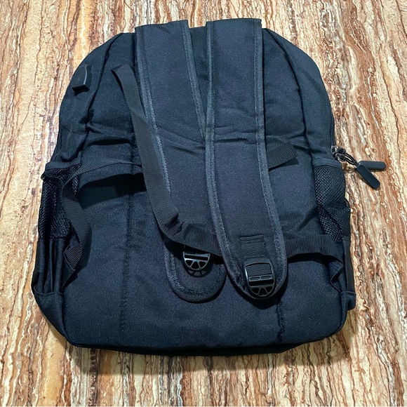 amazonbasics hiker camera and laptop backpack black Amazon Basics Travel with Multiple Pockets Compartments for 15.6 inch Laptop, Water Resistant, Spacious with Padded Shoulder Straps, Model:Set 19 Material:Bpa-Free Plastic Paul Bunyan Dodger -